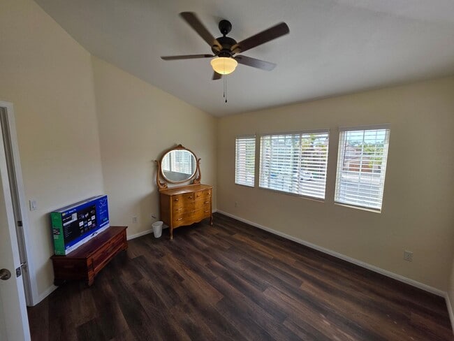 Building Photo - 2432 Papyrus Ct