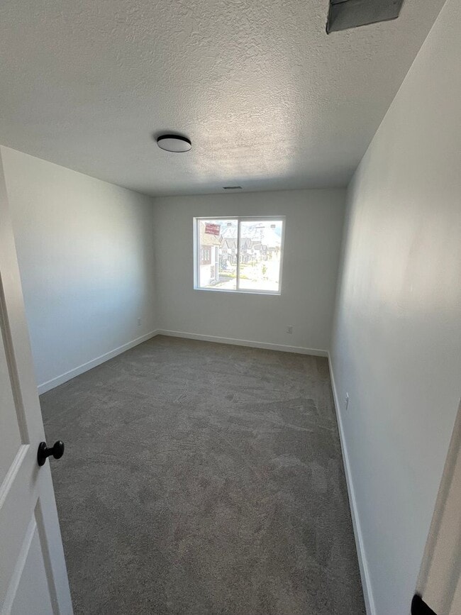 Building Photo - 3348 W 1570 N