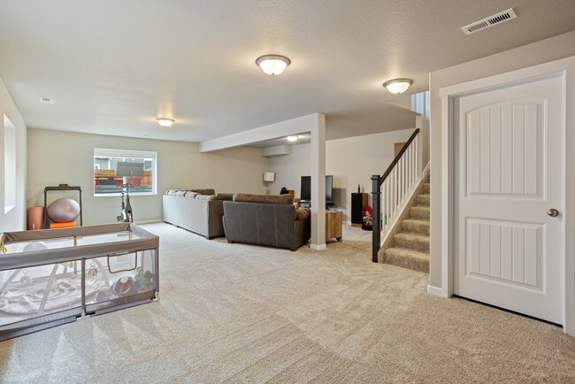Building Photo - 2607 Shawnee Dr