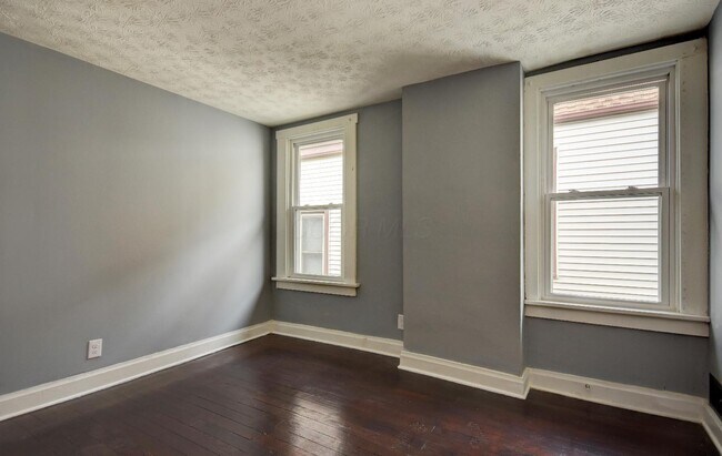 Building Photo - 1515 Hawthorne Ave