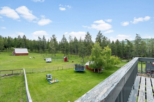 Building Photo - Private Country Living on 20 Acres in Somers