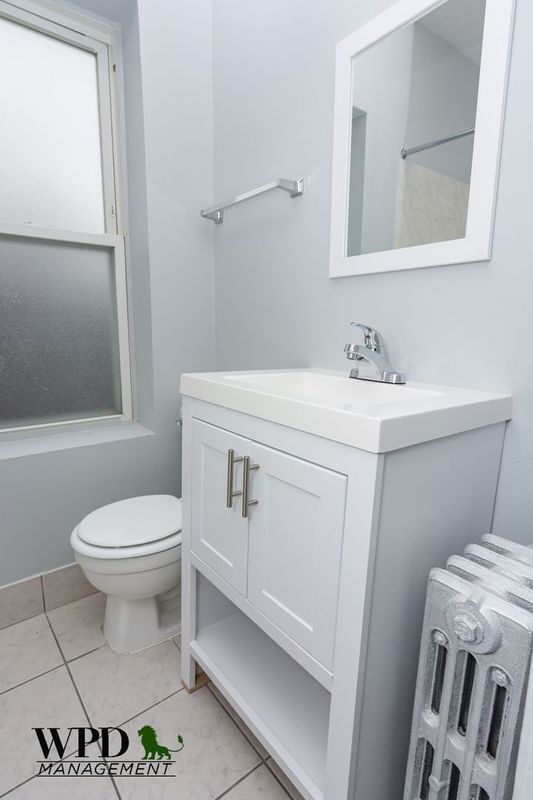 Building Photo - 7305 S Stewart Ave