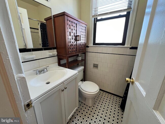 Building Photo - 5601 Colorado Ave NW