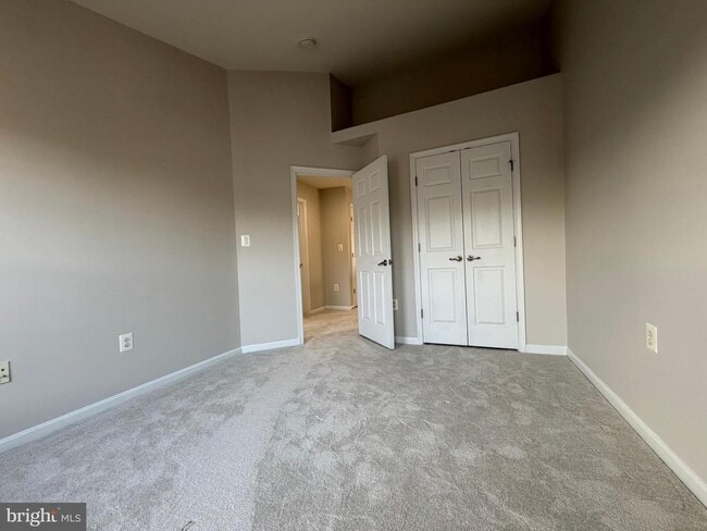 Building Photo - 5669 Faircloth Ct