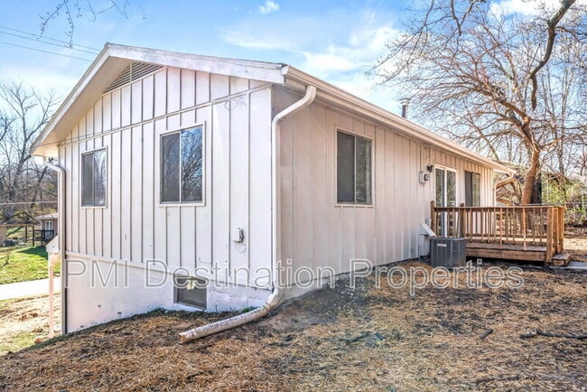 Building Photo - 3542 N 60 St