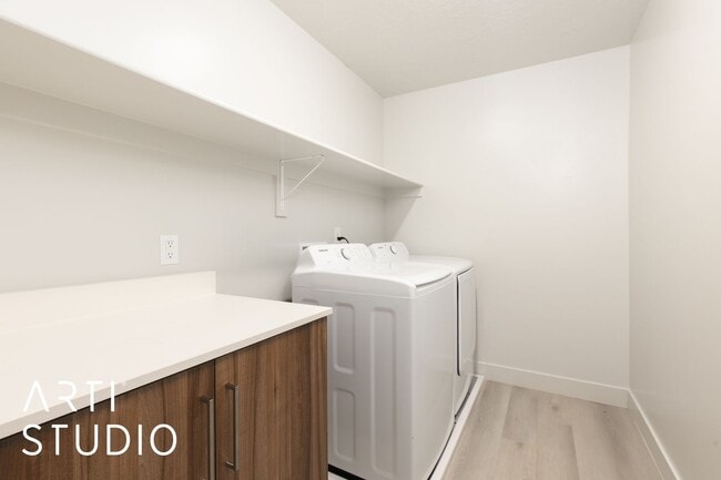 Building Photo - 3156 E Sky Rim Wy
