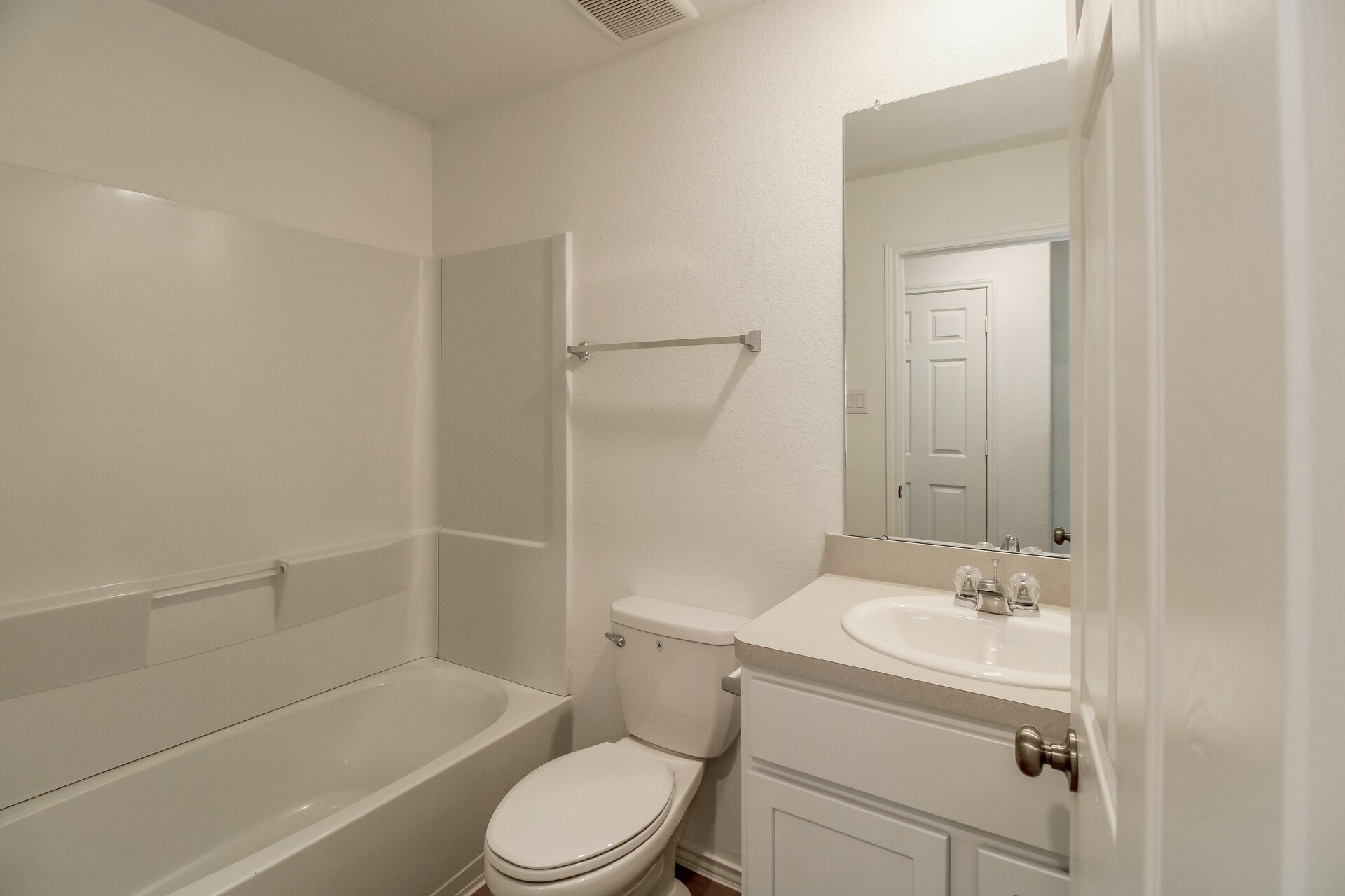 Building Photo - 3635 Solanum Dr