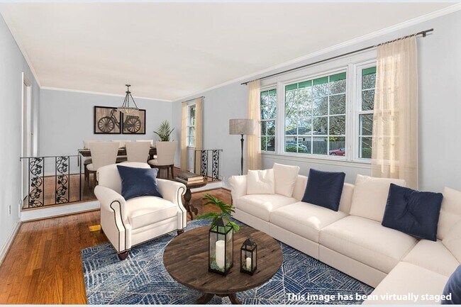 Building Photo - 1395 W Lenevar Dr