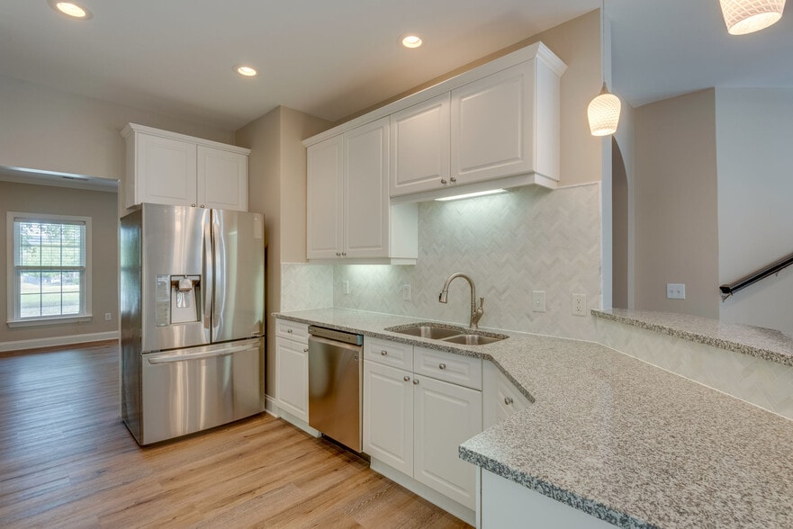 Undercabinet Lighting - 618 Springlake Dr