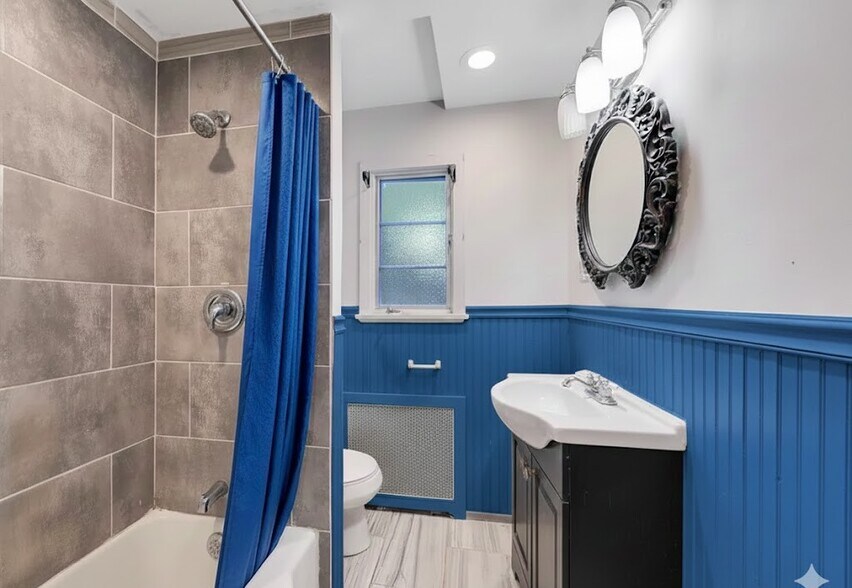 Building Photo - 227 Stephen Ave