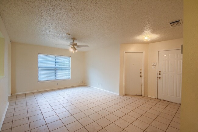 Building Photo - 7611 Scenic Glade