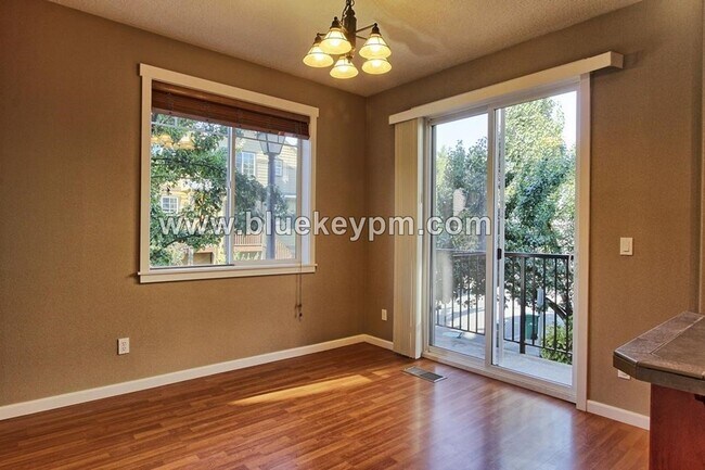 Building Photo - 16220 SW Gage Ln