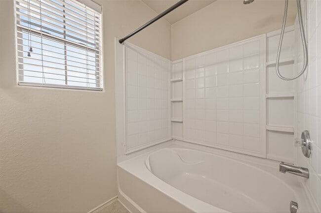 Building Photo - 1123 Desert Springs Ln