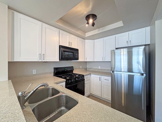 Building Photo - Upgraded 1B/1BA Condo in Spring Valley w/ ...