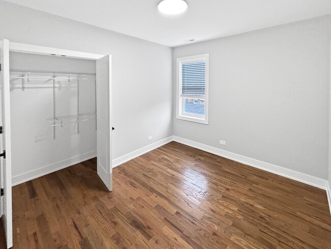 Building Photo - 2127 W 18th St