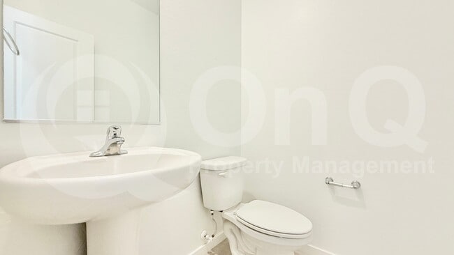 Building Photo - 40414 W Sunland Dr