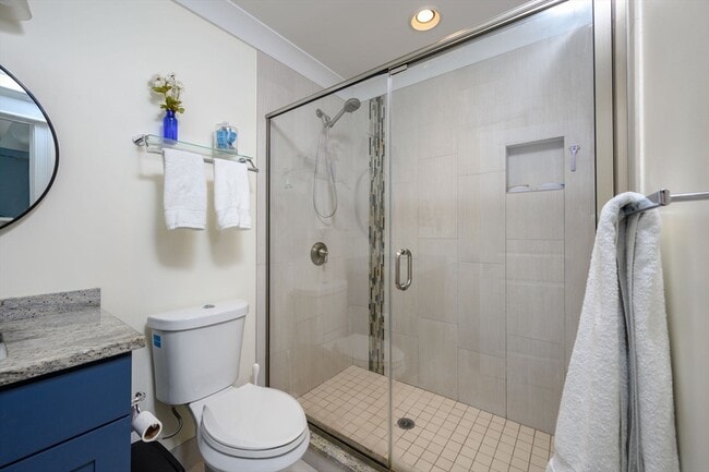 Building Photo - 39 Coffey St