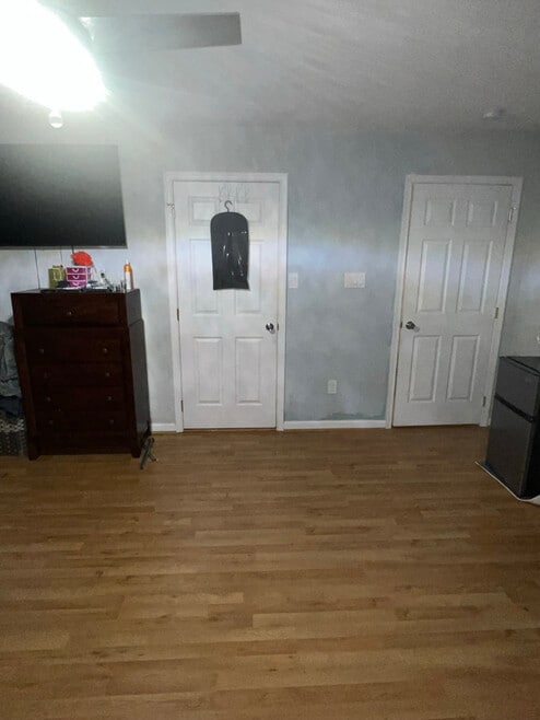 Building Photo - 18 Schollcrest Ave