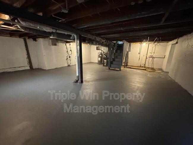 Building Photo - 2139 Kappel Dr