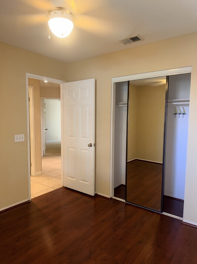 Building Photo - 3-Bedroom Home, Large Rear Yard! La Quinta, Long-term (1 Year) Rental