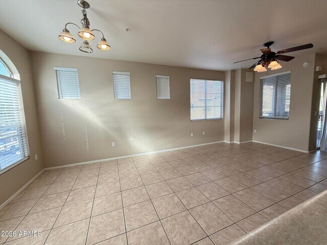 Building Photo - 16825 N 14th St