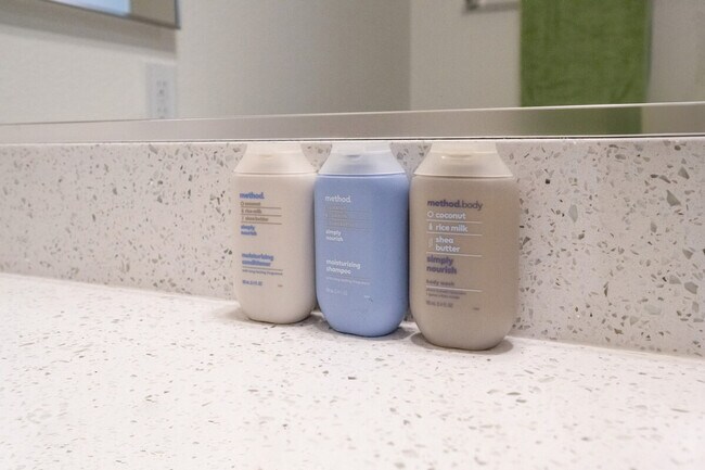 Building Photo - 5808 Boulder Hwy