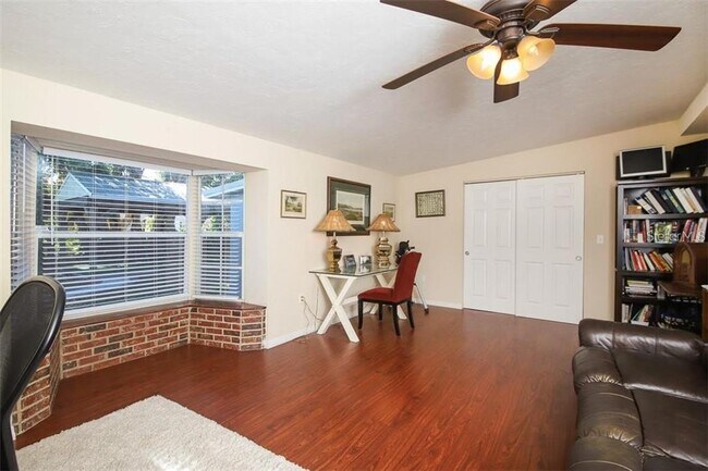 Building Photo - 2060 Sunnyside Pl