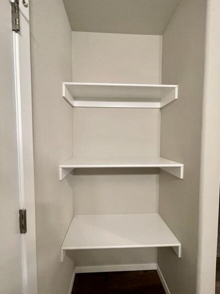 Building Photo - 505 Ashwood St