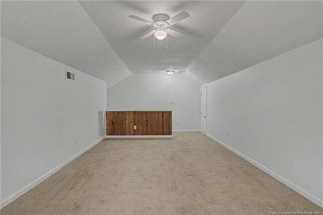 Building Photo - 42 Lotus Ln