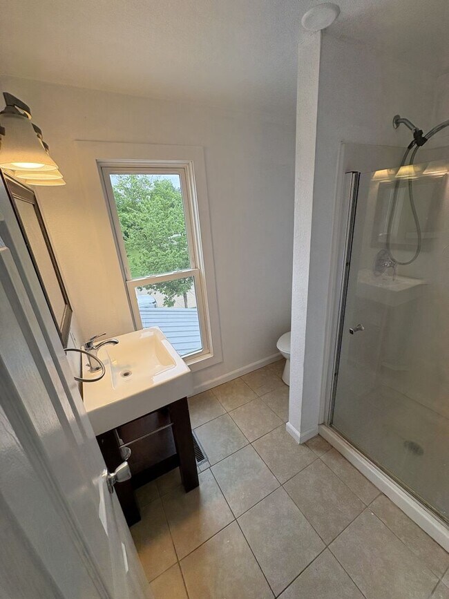 Building Photo - Updated 2 Bed, 2 Bath House for Rent with 2 Stall Garage!!!