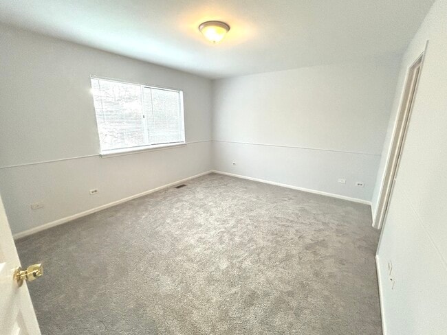 Building Photo - 30 Lancaster Cir