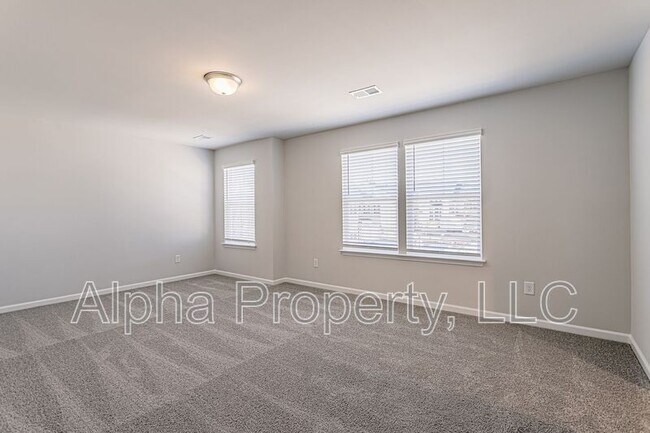 Building Photo - 131 Battery Creek Dr