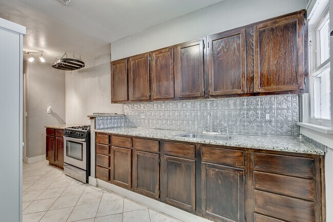 Building Photo - 2652 NW 16th St