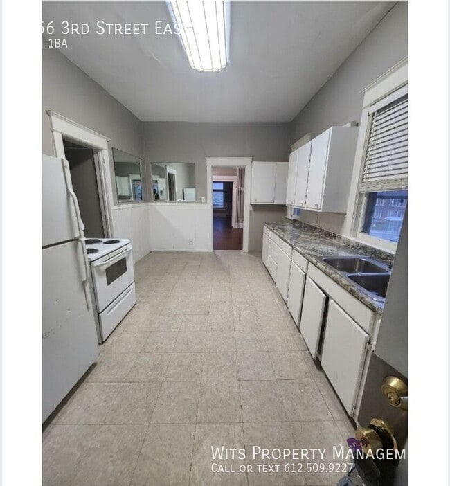 Building Photo - 1056 3rd St E