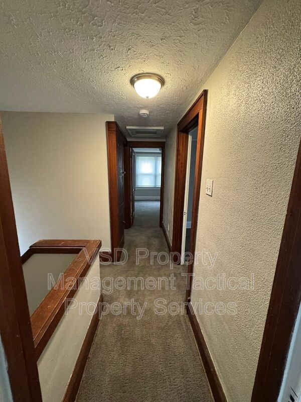 Building Photo - 2078-2018 18th St SW