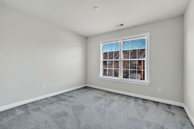 Building Photo - 2019 Soundings Cres Ct