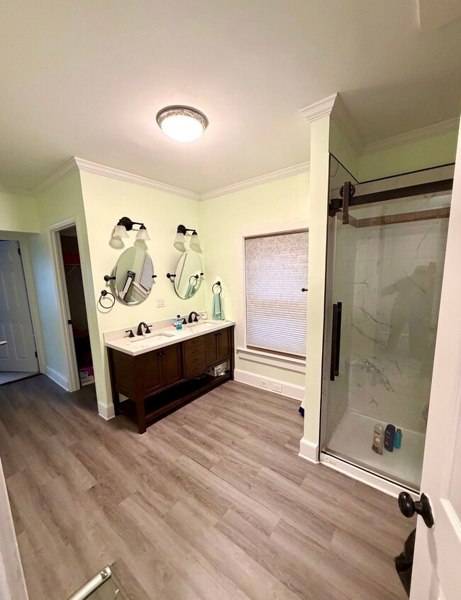 Building Photo - 34 E Liberty St