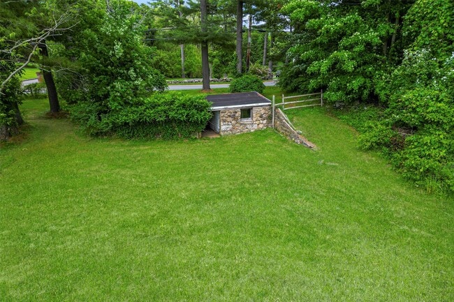Building Photo - 73 Whippoorwill Rd