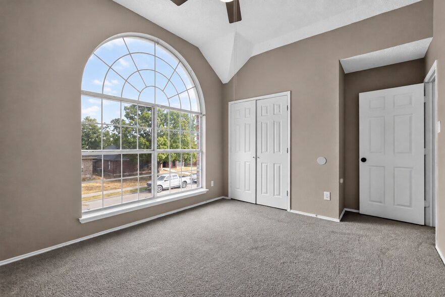 Building Photo - 1624 Ariel Dr