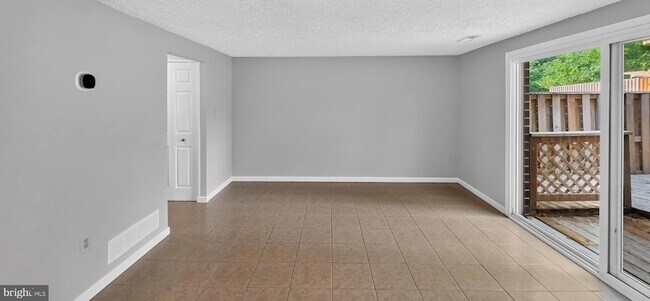 Building Photo - 6556 Pennacook Ct