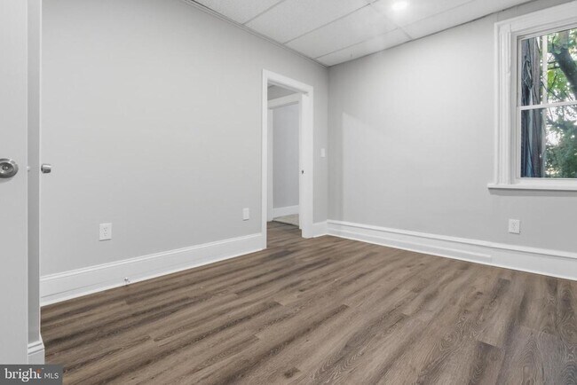 Building Photo - 3545 N 11th St