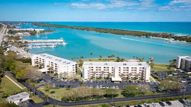 Building Photo - 200 Intracoastal Pl
