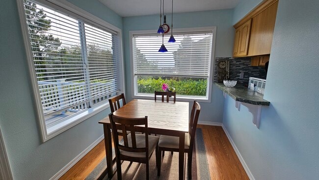 Building Photo - 1742 NE 14th St