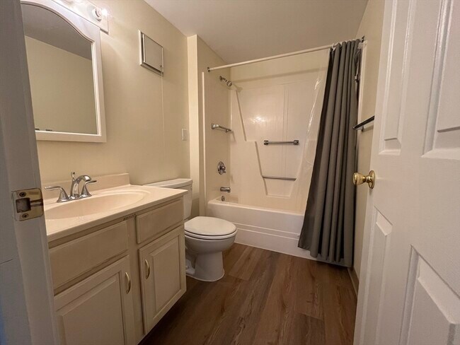 Building Photo - 324 Washington St