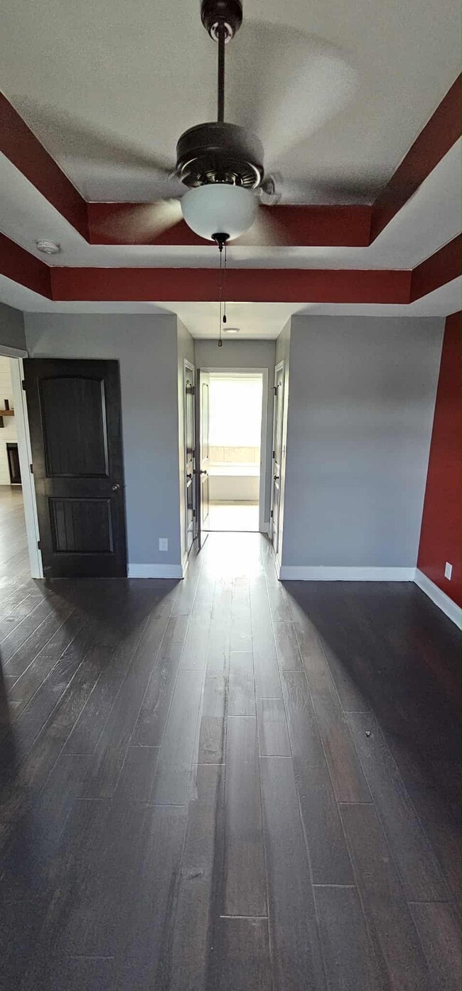 Building Photo - 708 Banister Dr