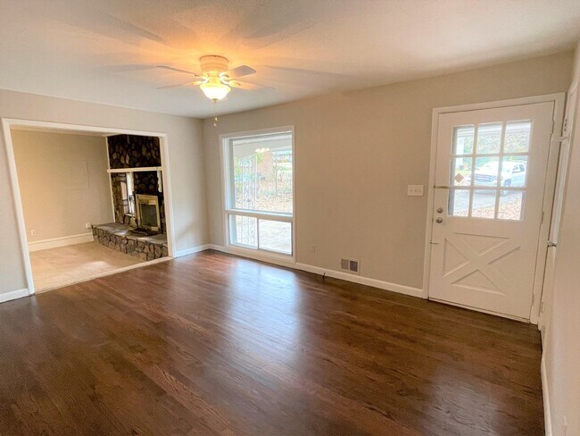 Building Photo - West Athens 4br House for Rent
