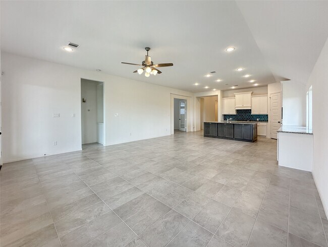 Building Photo - 5603 Ash Vly Dr