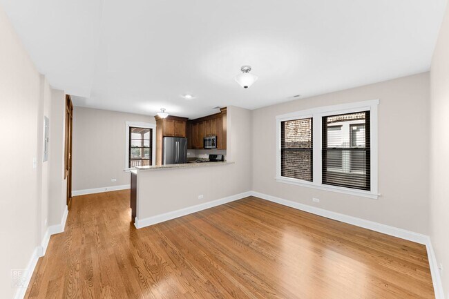 Building Photo - 107 W Harrison St