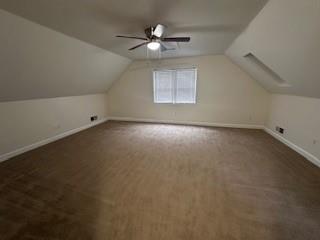 Building Photo - 654 Elm St