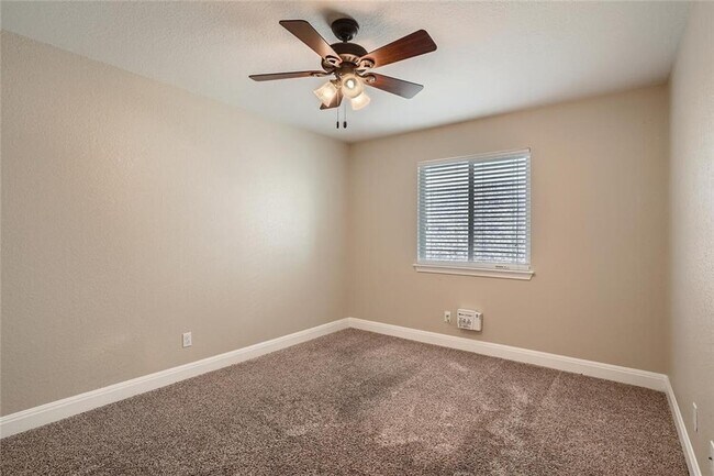 Building Photo - 912 Tabernash